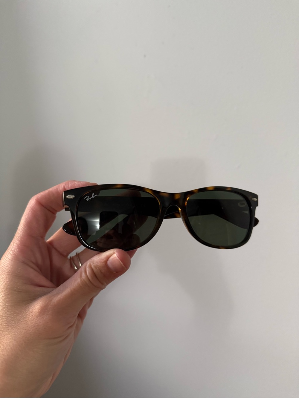 Ray-Ban RB 2132 NEW WAYFARER 902 Tortoise Frame Sunglasses Shades Ray Ban Brown